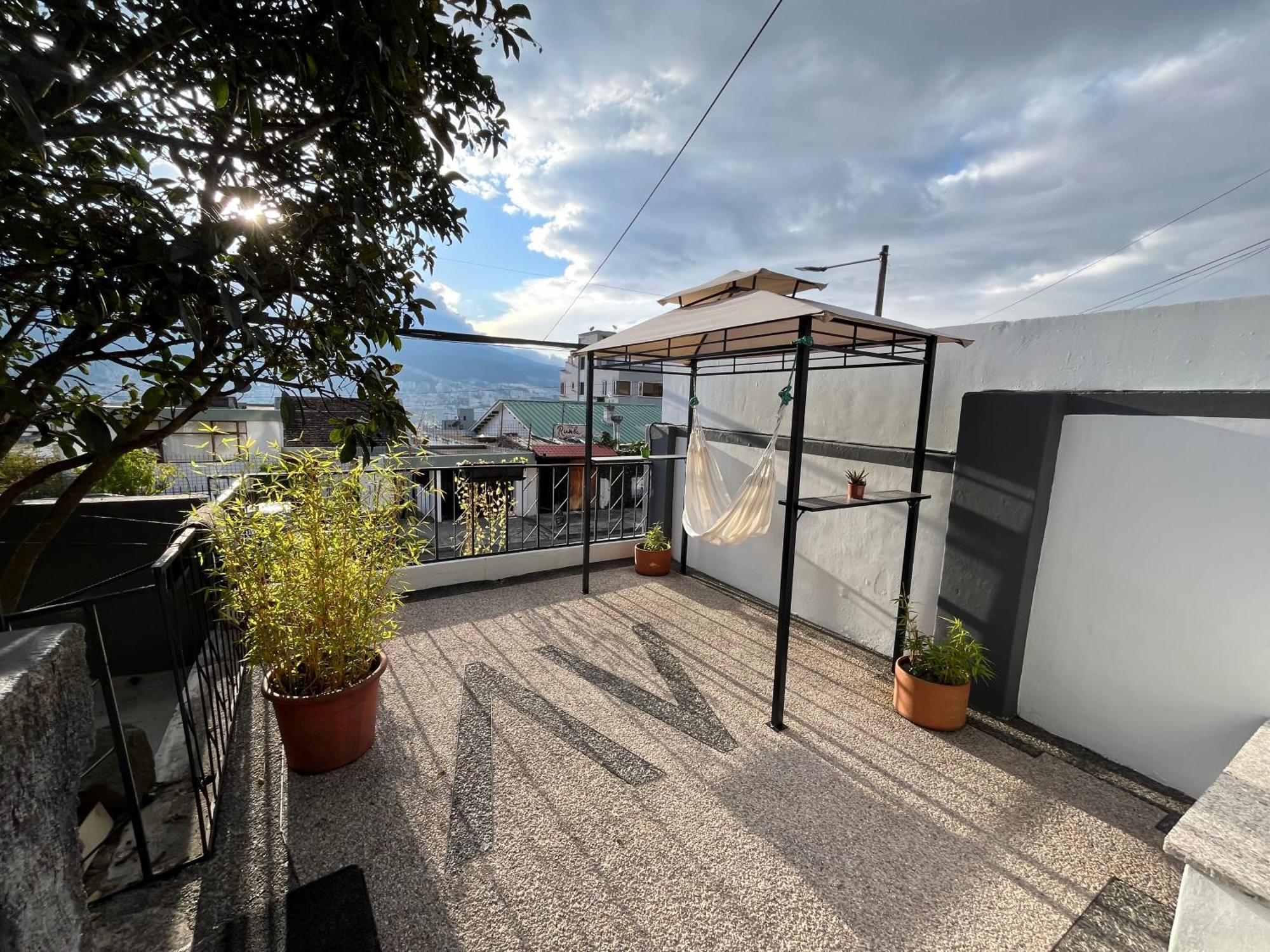 St. Gallen Haus Кито Екстериор снимка